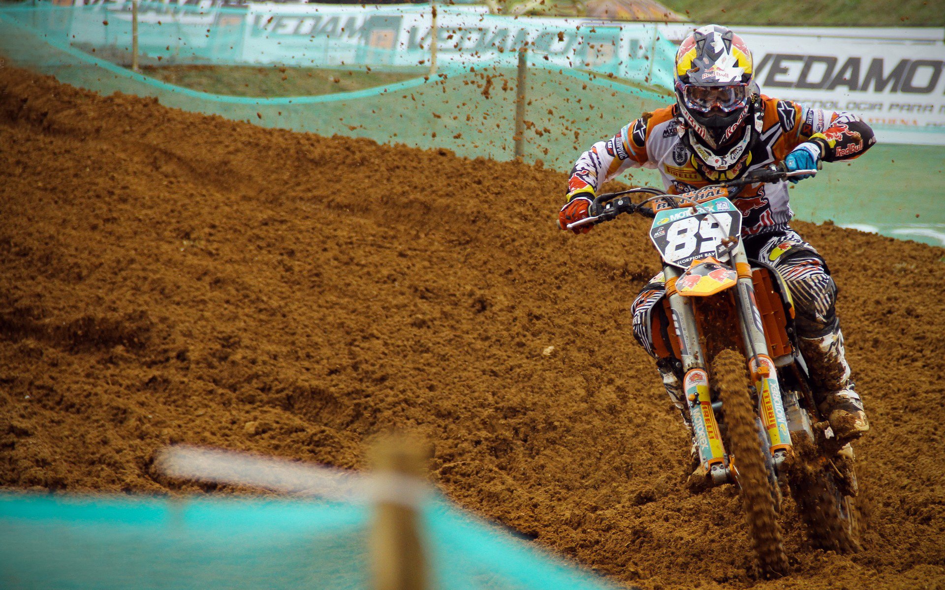 赛场掠影:运动员的精彩瞬间与幕后花絮,运动员比赛现场